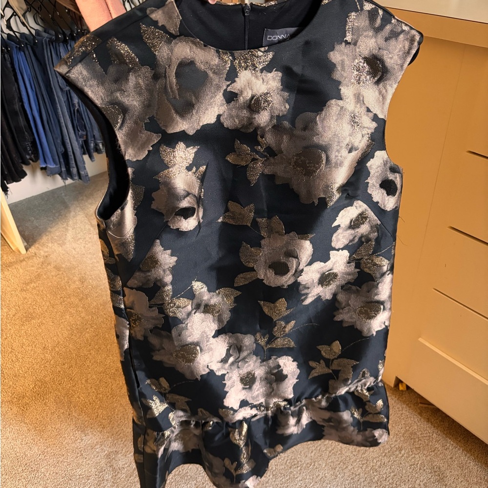 Donna Ricco Black and Gold Floral Jacquard Dress